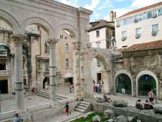 Diocletian's palace sightseeing tour