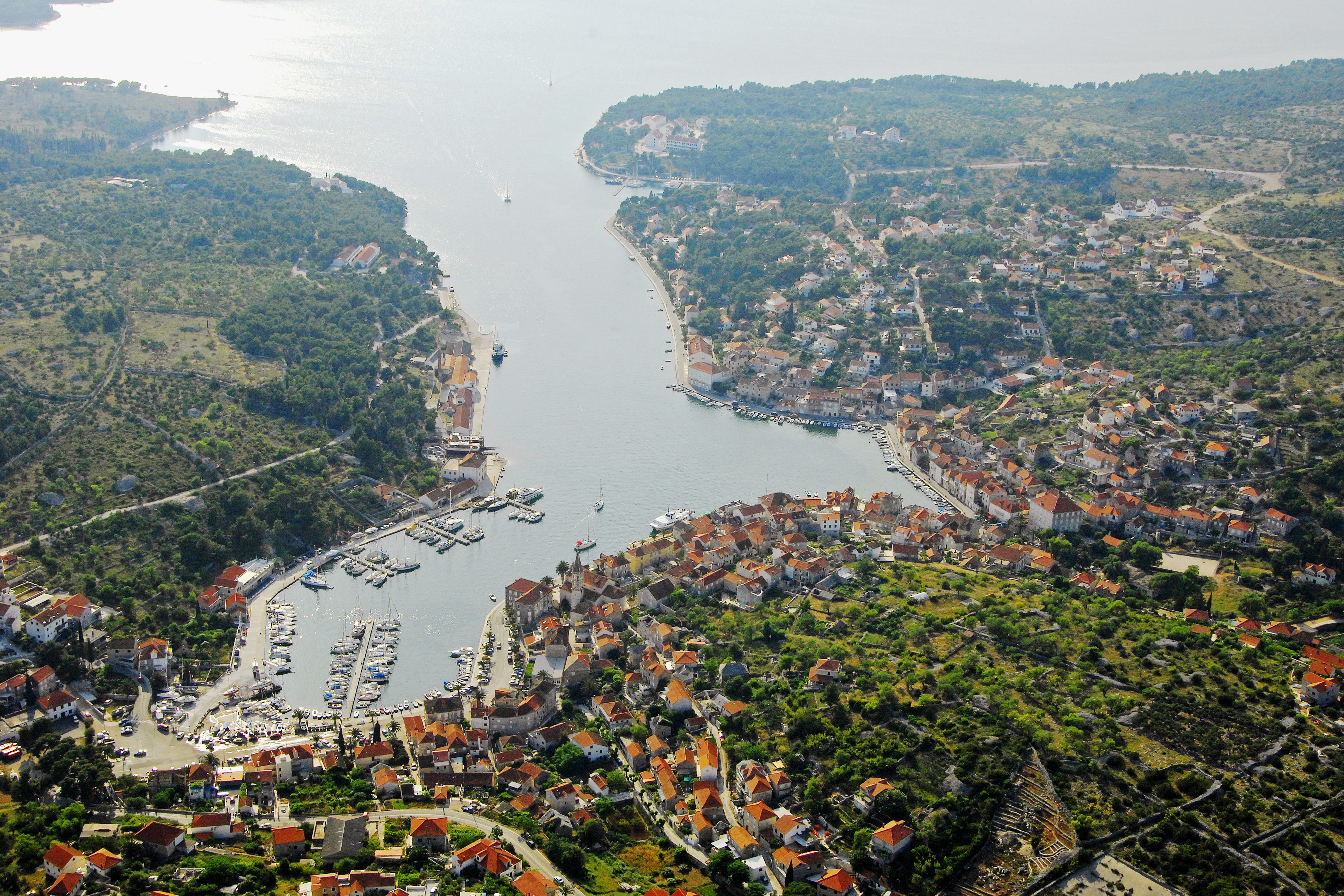 Milna Brac marina